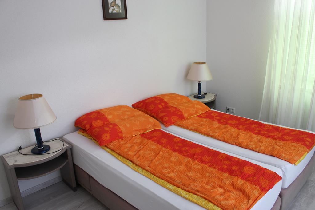 Monteurzimmer Ferienwohnungen Fritsche-Tauberbischofsheim Dittwar Dış mekan fotoğraf